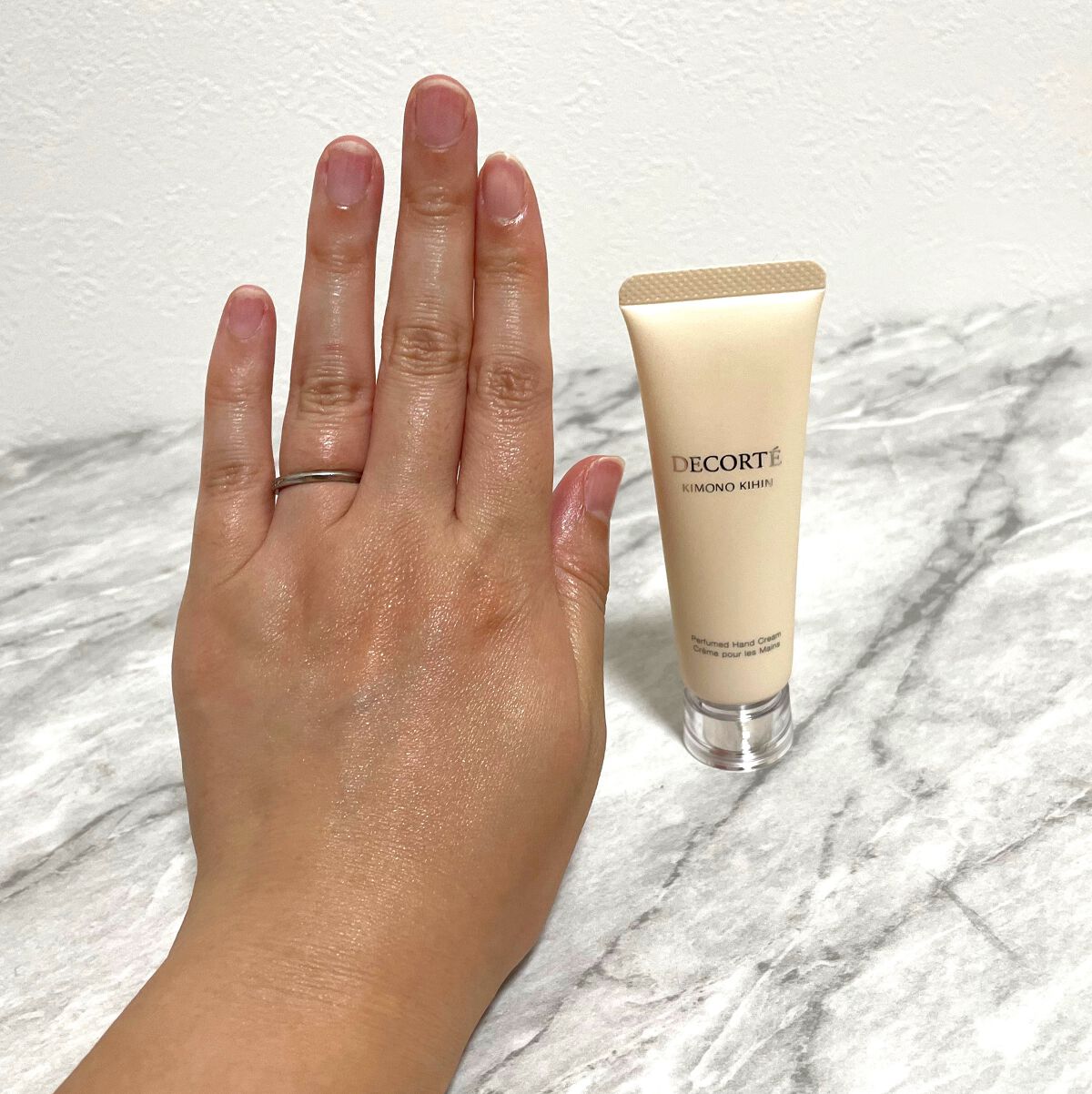 キモノ キヒン パフュームド ハンドクリーム /DECORTÉ/ハンドクリームを使ったクチコミ(3枚目)