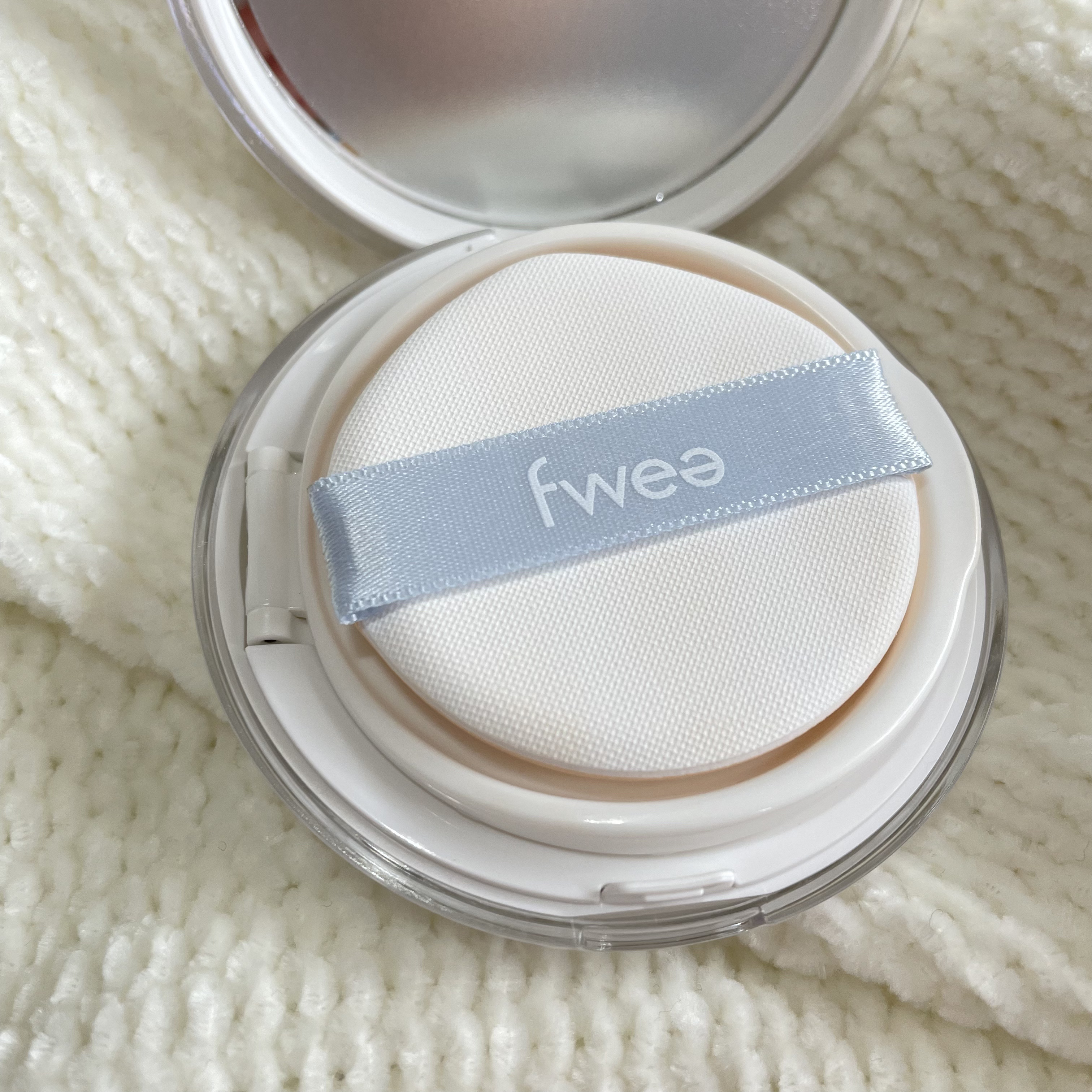 フィークッションガラス/fwee/クッションファンデーションを使ったクチコミ（2枚目）