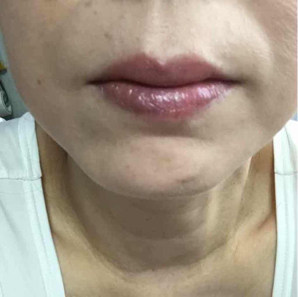 トーン ペタル エッセンス リップ/to/one/口紅を使ったクチコミ（2枚目）