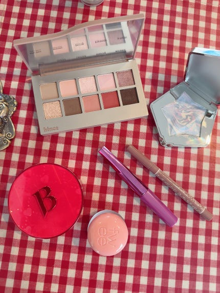 ニューデップスアイシャドウパレット/hince/アイシャドウパレットを使ったクチコミ(1枚目)