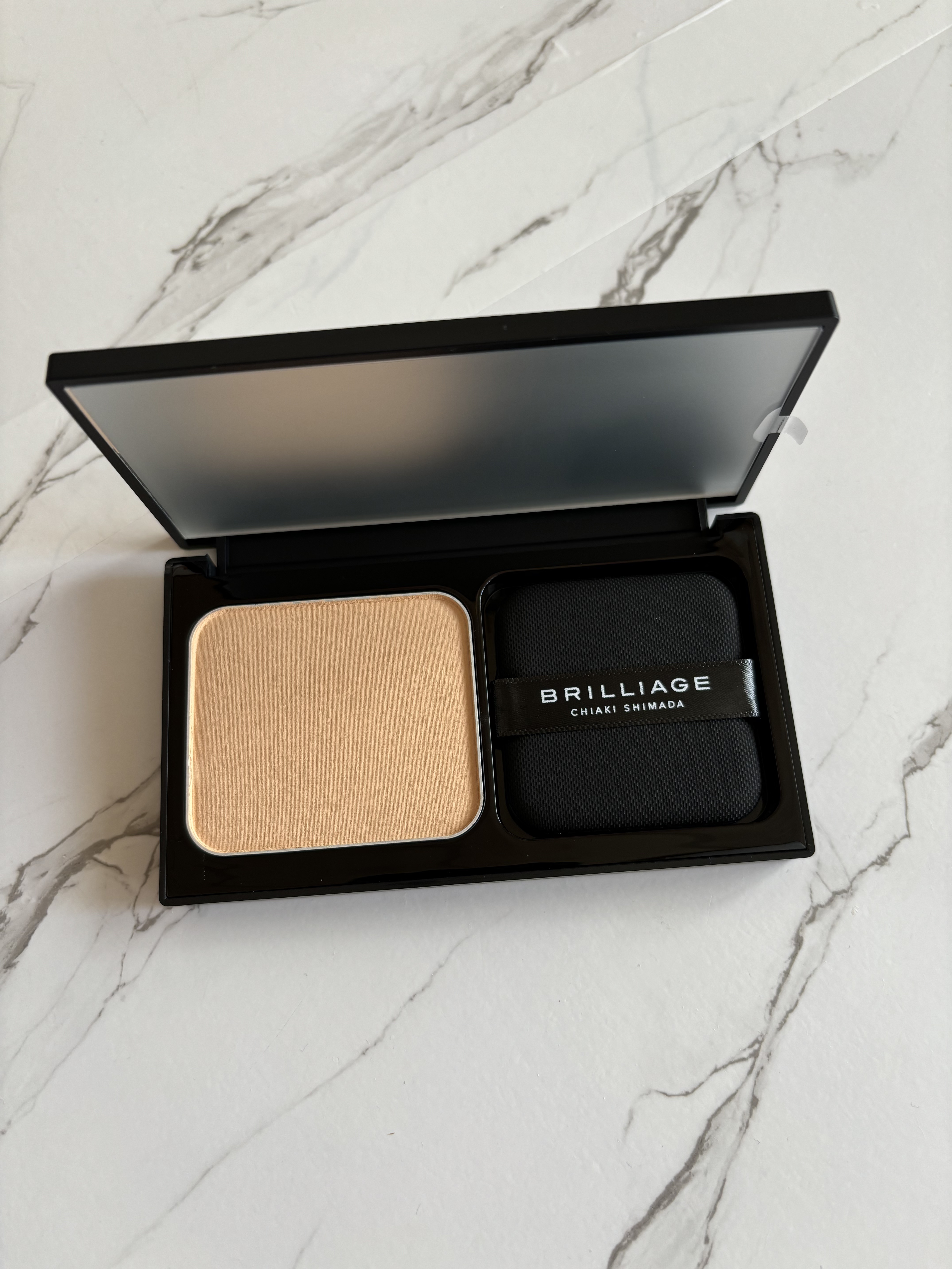 パウダリーファンデーション レジェンダリー グロウ/ブリリアージュ/パウダーファンデーションを使ったクチコミ（3枚目）