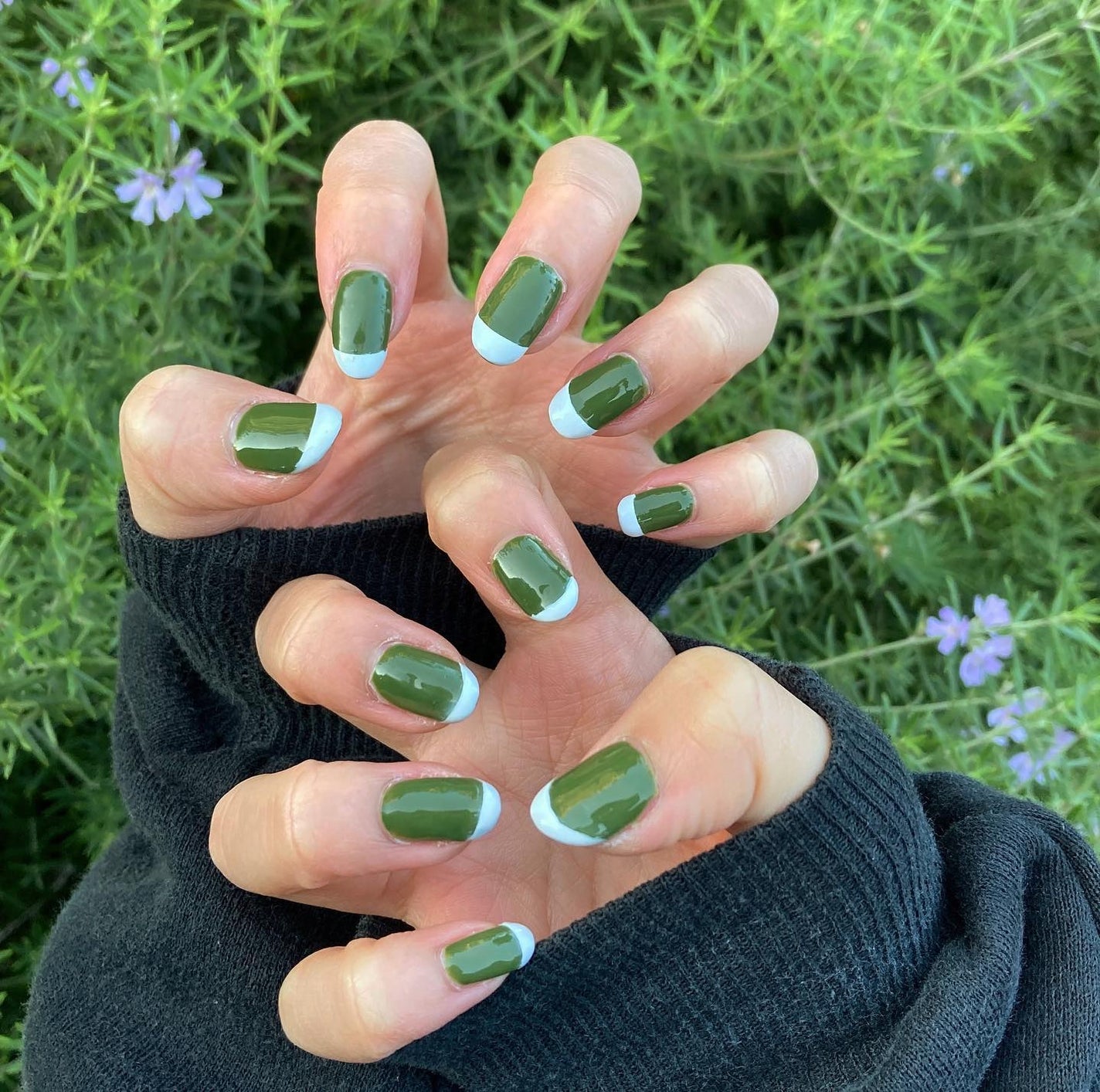 スワン✧*。 on LIPS 「グリーンフレンチ📗🧾#ネイル#ジェルネイル#セルフネイル部#..」(1枚目)