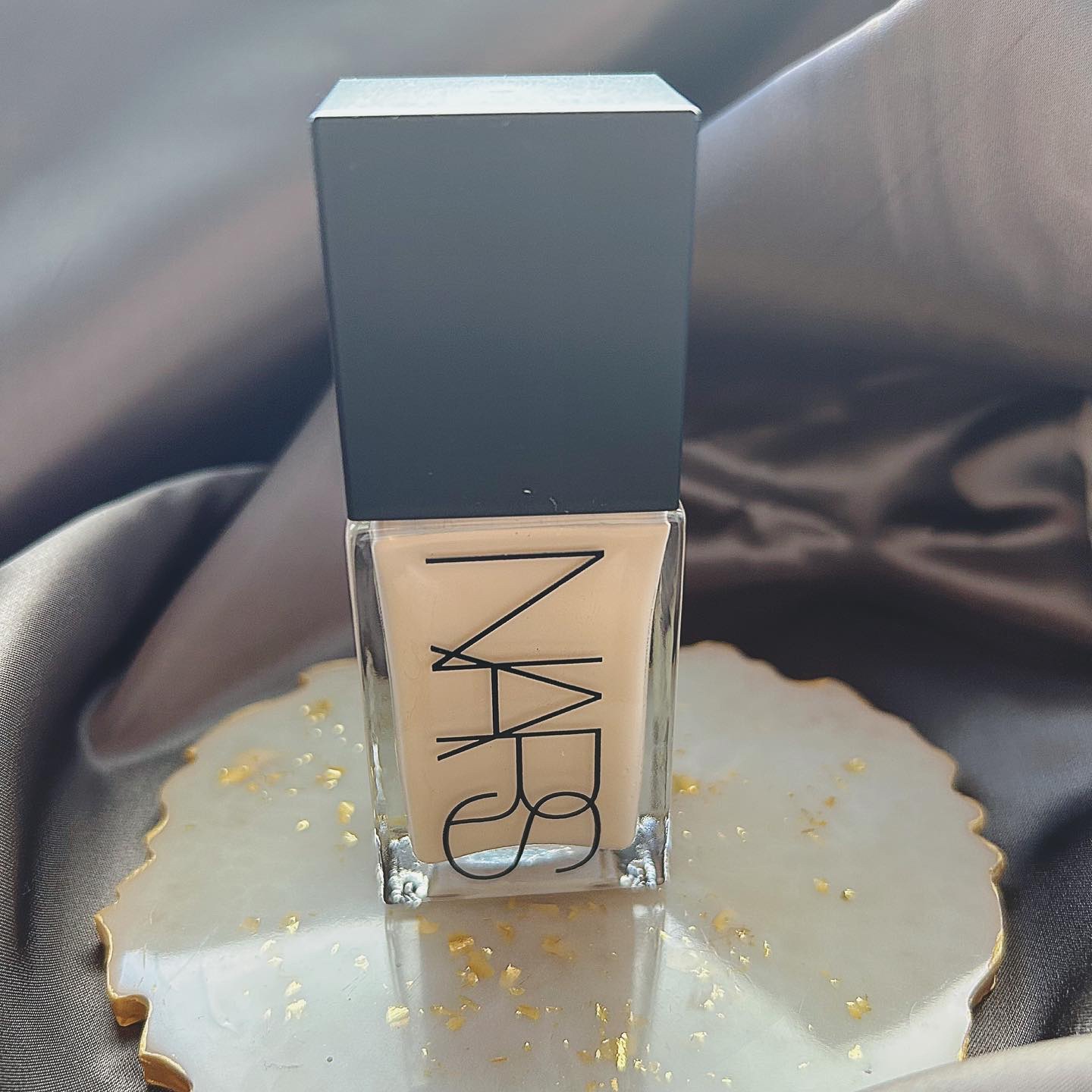 ライトリフレクティング ファンデーション 02174/NARS/リキッドファンデーションを使ったクチコミ（2枚目）