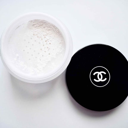 プードゥル ユニヴェルセル リーブル/CHANEL/ルースパウダーを使ったクチコミ(2枚目)