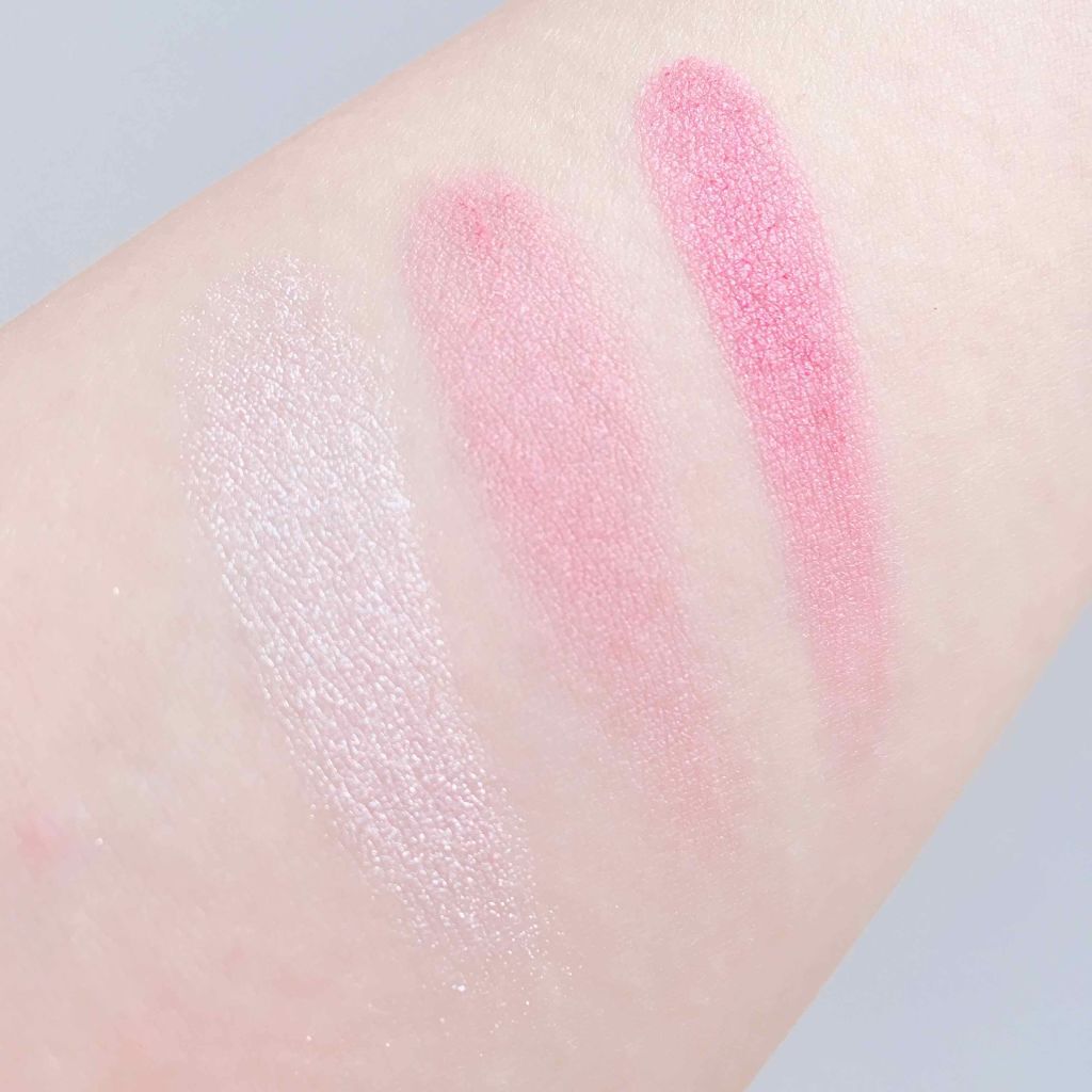 ブラッシング ハート/MAKEUP REVOLUTION/パウダーチークを使ったクチコミ(2枚目)