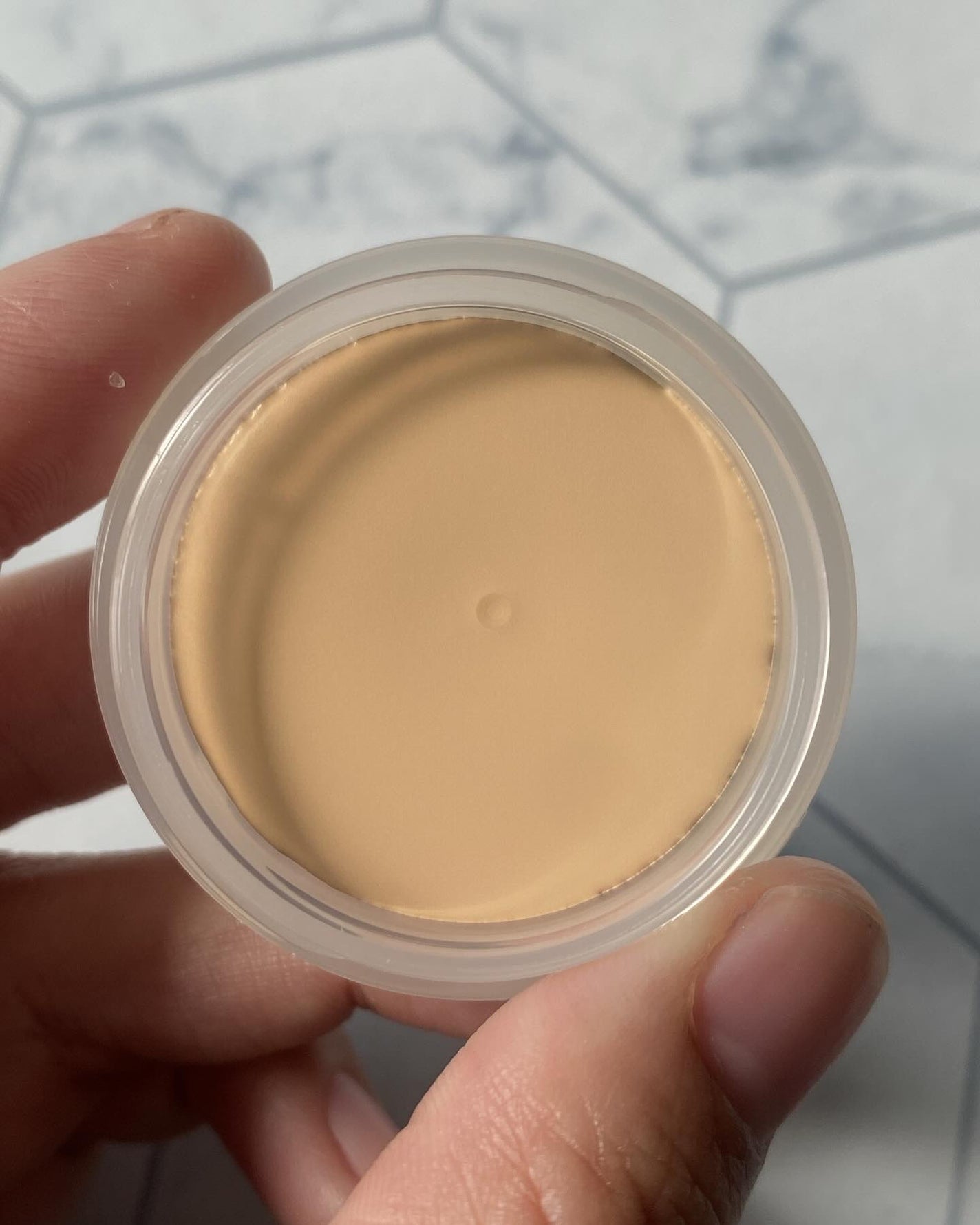 ウルトラカバー コンシーラー WP/FASIO/クリームコンシーラーを使ったクチコミ(6枚目)