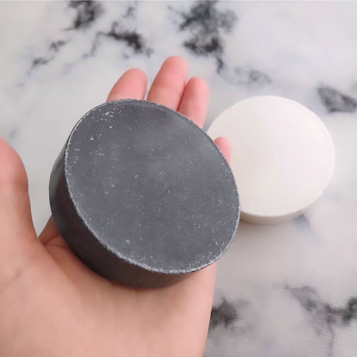 炭塩石鹸/EARTHLOGY/洗顔石鹸を使ったクチコミ(6枚目)