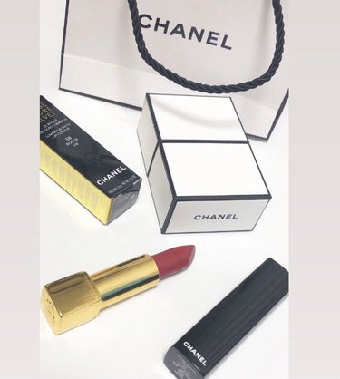 ルージュ アリュール ヴェルヴェット 58 ルージュ ヴィ/CHANEL/口紅を使ったクチコミ（1枚目）