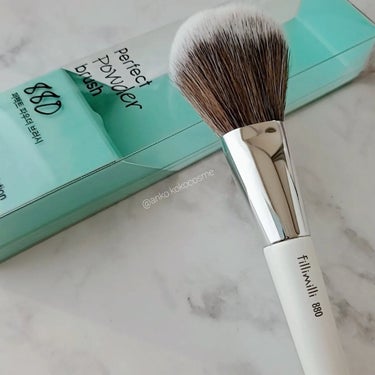 fillimilli FilliMilli パーフェクトパウダーブラシ880のクチコミ「ふわふわフェイスブラシ


fillimilli
Perfect Powder brush 8.....」（2枚目）