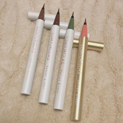 ベルベットライナー/LUMIURGLAS/リキッドアイライナーを使ったクチコミ(2枚目)