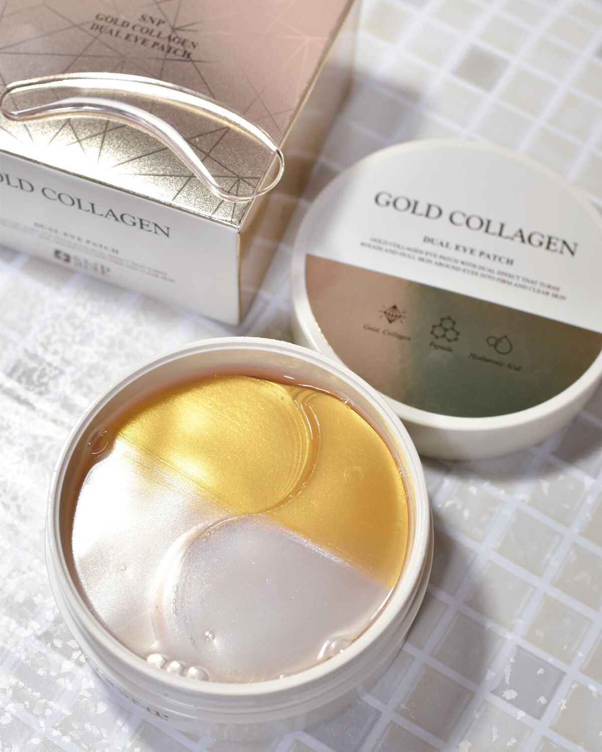 【SNP 】
GOLD COLLAGEN
デュアルアイパッチ

300DA超低分子コラーゲン配合
9重ヒアルロン酸で水分チャージ
弾力&透明感ケア

貼るコラーゲン
目元だけでなく、お肌や額など
弾力を与えたい部位に貼るマルチケア

ーーー