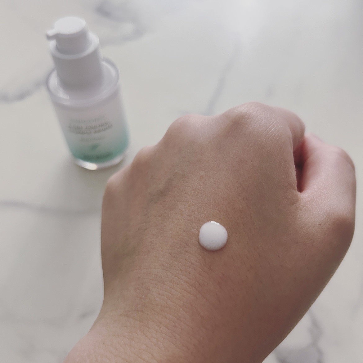 ユニコーン ポア コントロールエッセンスプライマー/SELF BEAUTY/美容液を使ったクチコミ（2枚目）