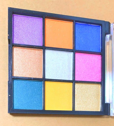 UR GLAM　BLOOMING EYE COLOR PALETTE/U R GLAM/パウダーアイシャドウを使ったクチコミ（1枚目）