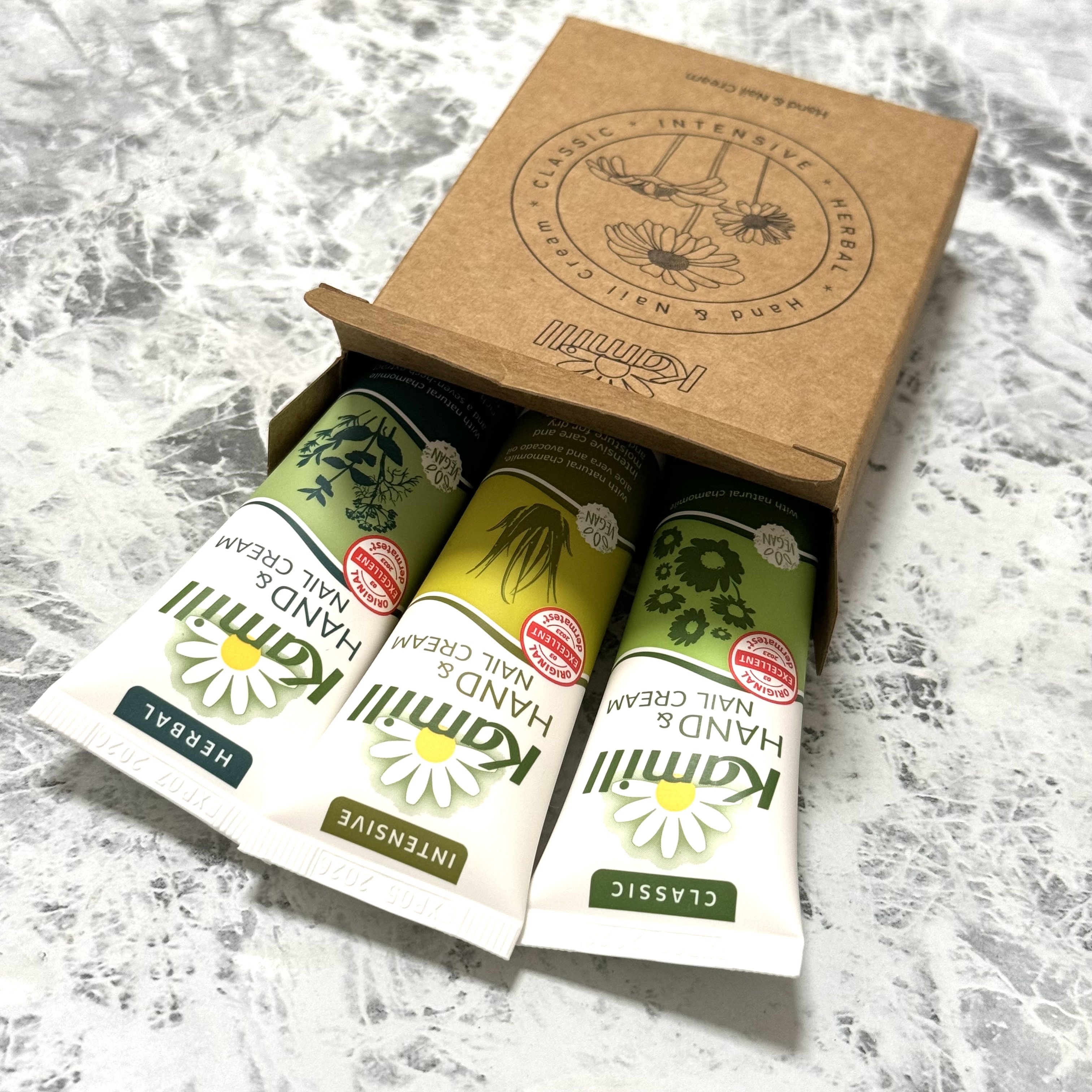 ハンド＆ネイルクリーム インテンシブ 3OML ミニ/カミール/ハンドクリームを使ったクチコミ（2枚目）