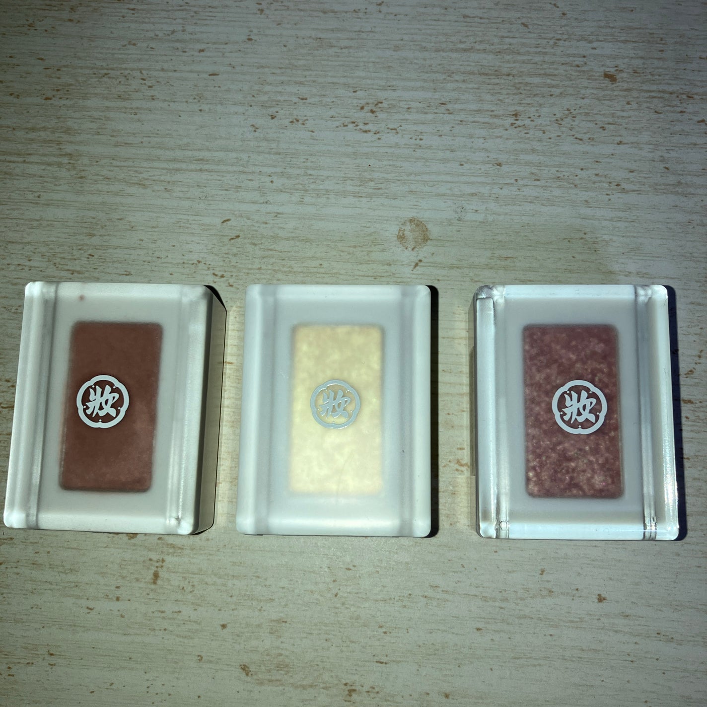 麻雀アイシャドウ/和粧/単色アイシャドウを使ったクチコミ(2枚目)