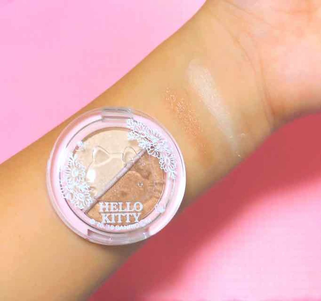 パウダーアイシャドウ ブルーミングキティ/DAISO/アイシャドウパレットを使ったクチコミ（3枚目）