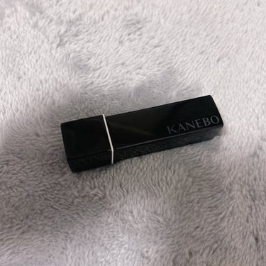 KANEBO
カネボウ モイスチャールージュネオ　　156


ピンクベージュで肌馴染みの良いカラーです💄

モイスチャーというだけあって時間がたっても全然乾燥する事がなかったです🙌

リップクリームを