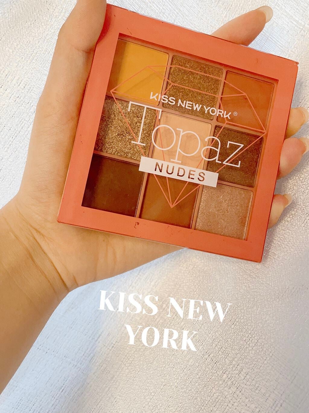 AIRI on LIPS 「私が何回もリピ買いしてる、オススメのアイシャドウパレットです♡..」(1枚目)