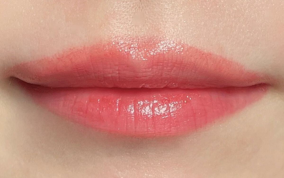 ルージュ アリュール ラック 65 アンペルテュルバーブル/CHANEL/口紅を使ったクチコミ（3枚目）