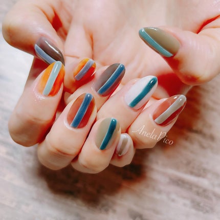 mamico on LIPS 「*お客様ネイル💅✨お持ち込みデザインのアレンジで😄💕真ん中ラ..」(1枚目)