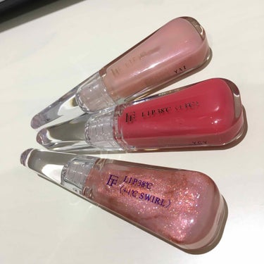 フローフシ、lip38℃。
リップ用美容液。

薄いピンクはパール入ってます。

初めて塗った日はジンジンして
お〜効いてる感じ！ってなった(^^)/

何よりパッケージ可愛すぎません？♡
私買った当初