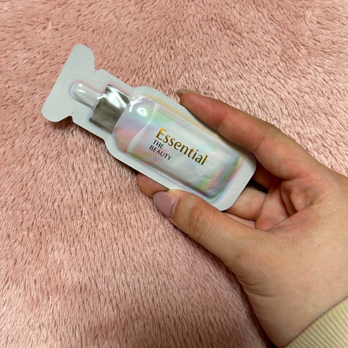 ザビューティ うるツヤチャージヘアパック/エッセンシャル/ヘアマスク・ヘアパックを使ったクチコミ(4枚目)