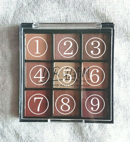 UR GLAM BLOOMING EYE COLOR PALETTE/U R GLAM/アイシャドウパレットを使ったクチコミ(2枚目)