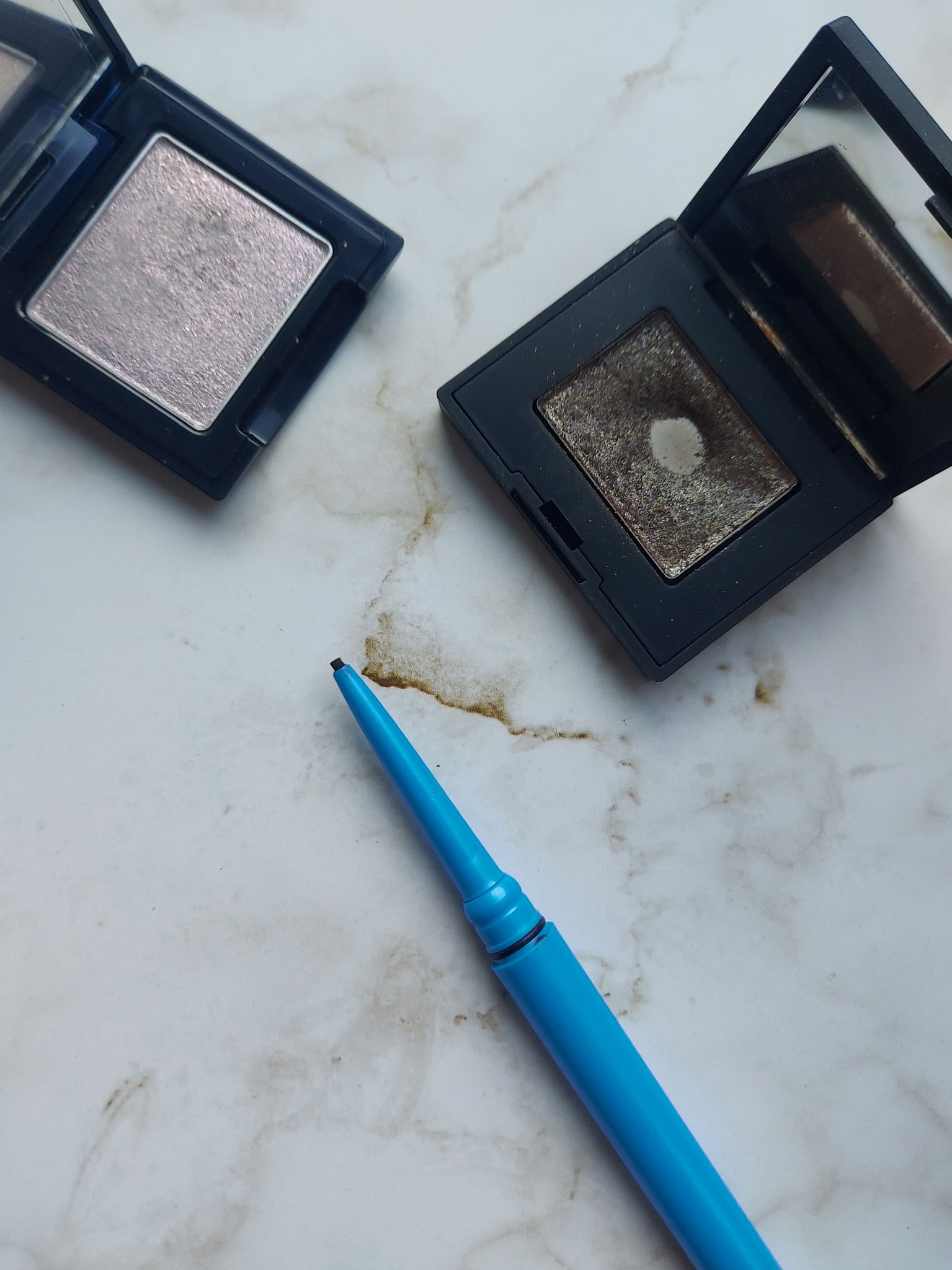 ハードワイヤードアイシャドー 5341/NARS/単色アイシャドウを使ったクチコミ（1枚目）