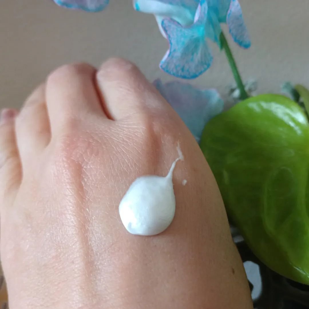 大人のハンドバーム ロイヤルプルメリアの香り/ハリーハリー/ハンドクリームを使ったクチコミ（3枚目）