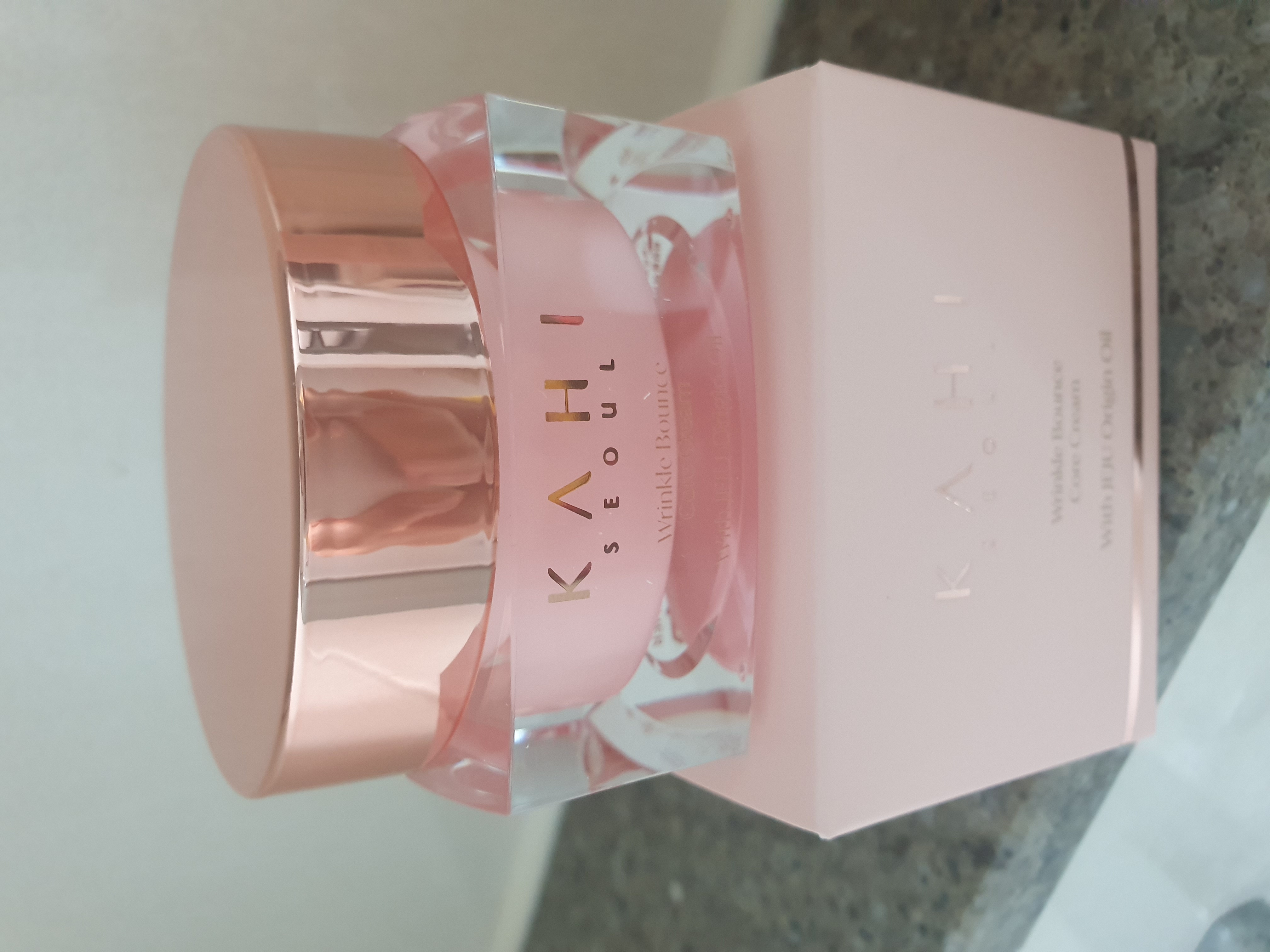 WRバウンスコアクリーム/KAHI/フェイスクリームを使ったクチコミ（1枚目）