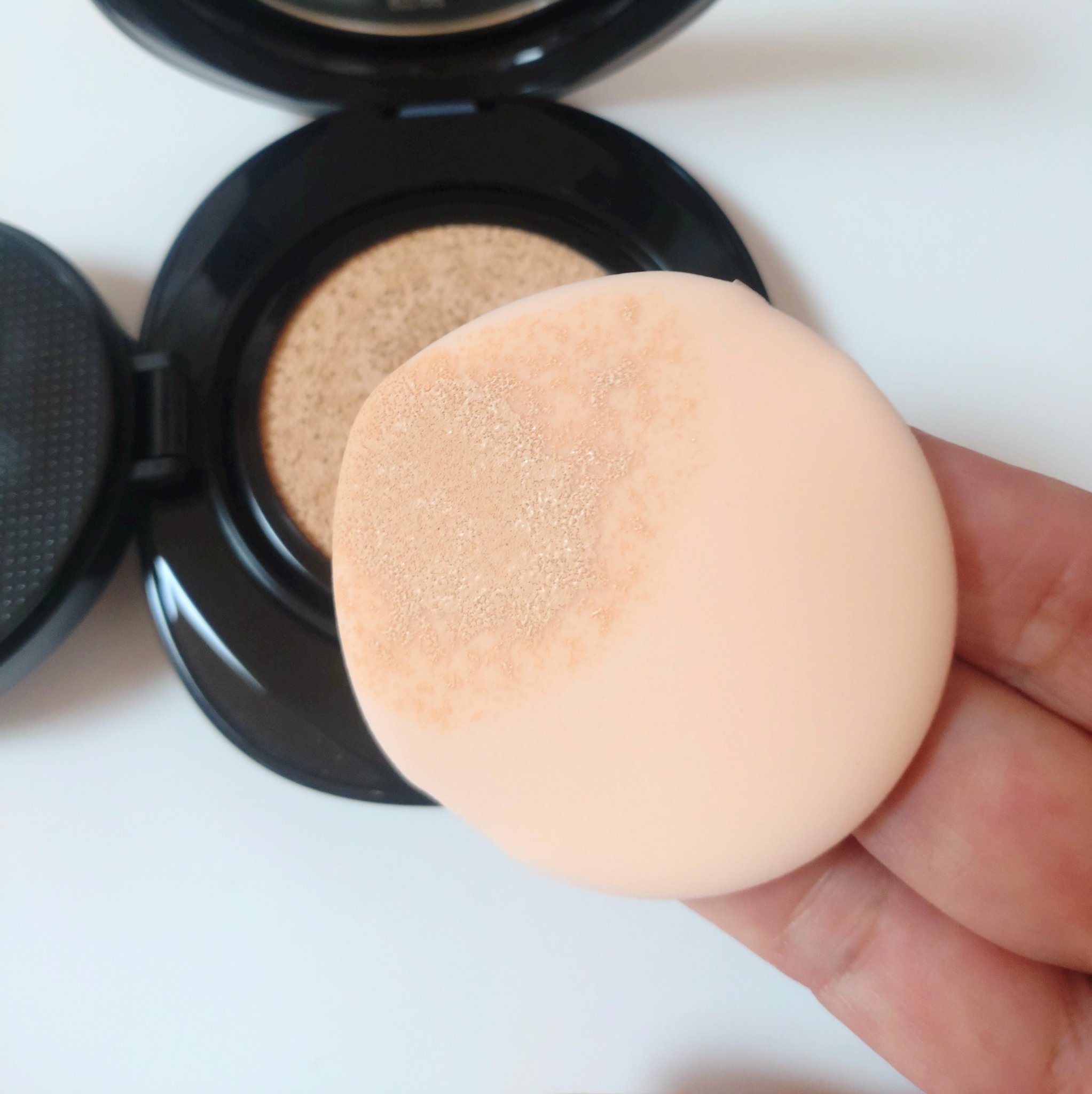 Pebble Blur Cushion 21N ナチュラル/EITHER＆/クッションファンデーションを使ったクチコミ（3枚目）