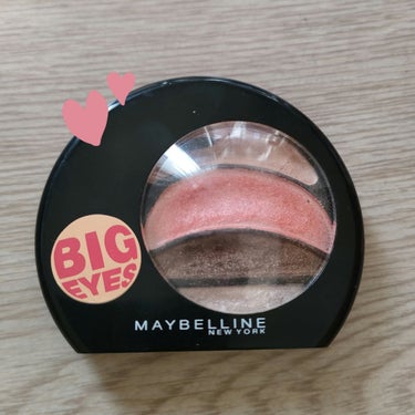 MAYBELLINE NEW YORK ビッグアイ シャドウのクチコミ「普段はあまりピンク系の使わないんですけど、かわいい系のメイクに挑戦したい時によく使っています。.....」（1枚目）