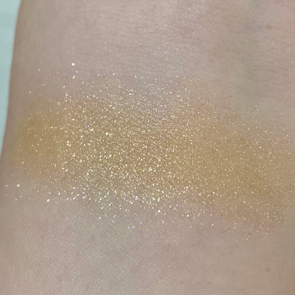 セルヴォーク ヴォランタリー アイズ/Celvoke/単色アイシャドウを使ったクチコミ(2枚目)