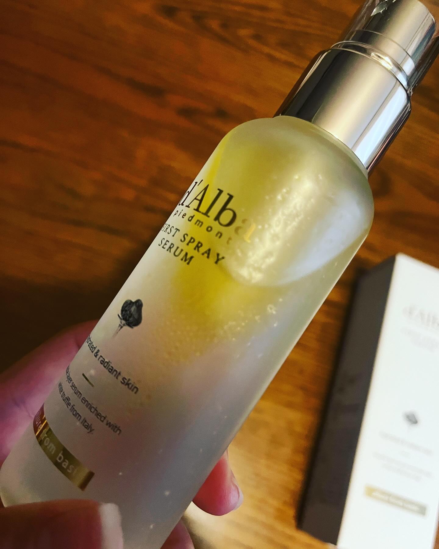 ダルバ ホワイトトリュフファーストスプレーセラム/ダルバ/ミスト状化粧水を使ったクチコミ（2枚目）