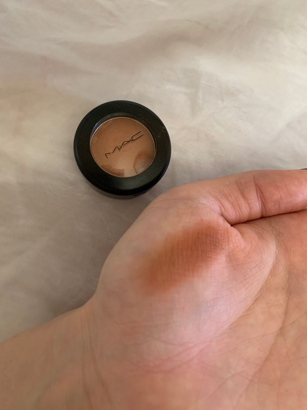 スモール アイシャドウ/M・A・C/単色アイシャドウを使ったクチコミ（1枚目）