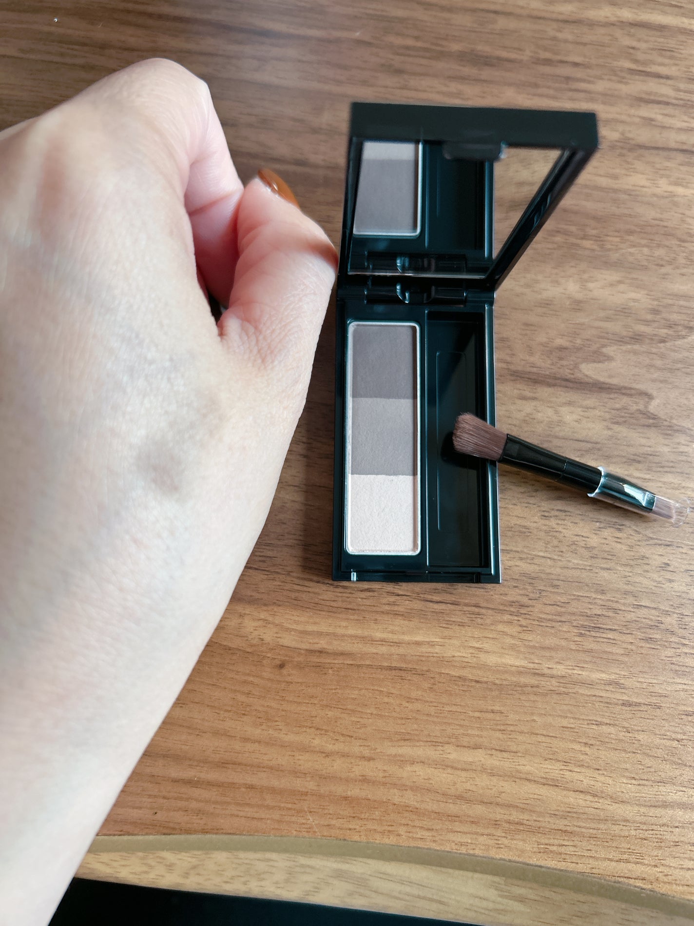 ケイト デザイニングアイブロウ3D/KATE/パウダーアイブロウを使ったクチコミ(4枚目)