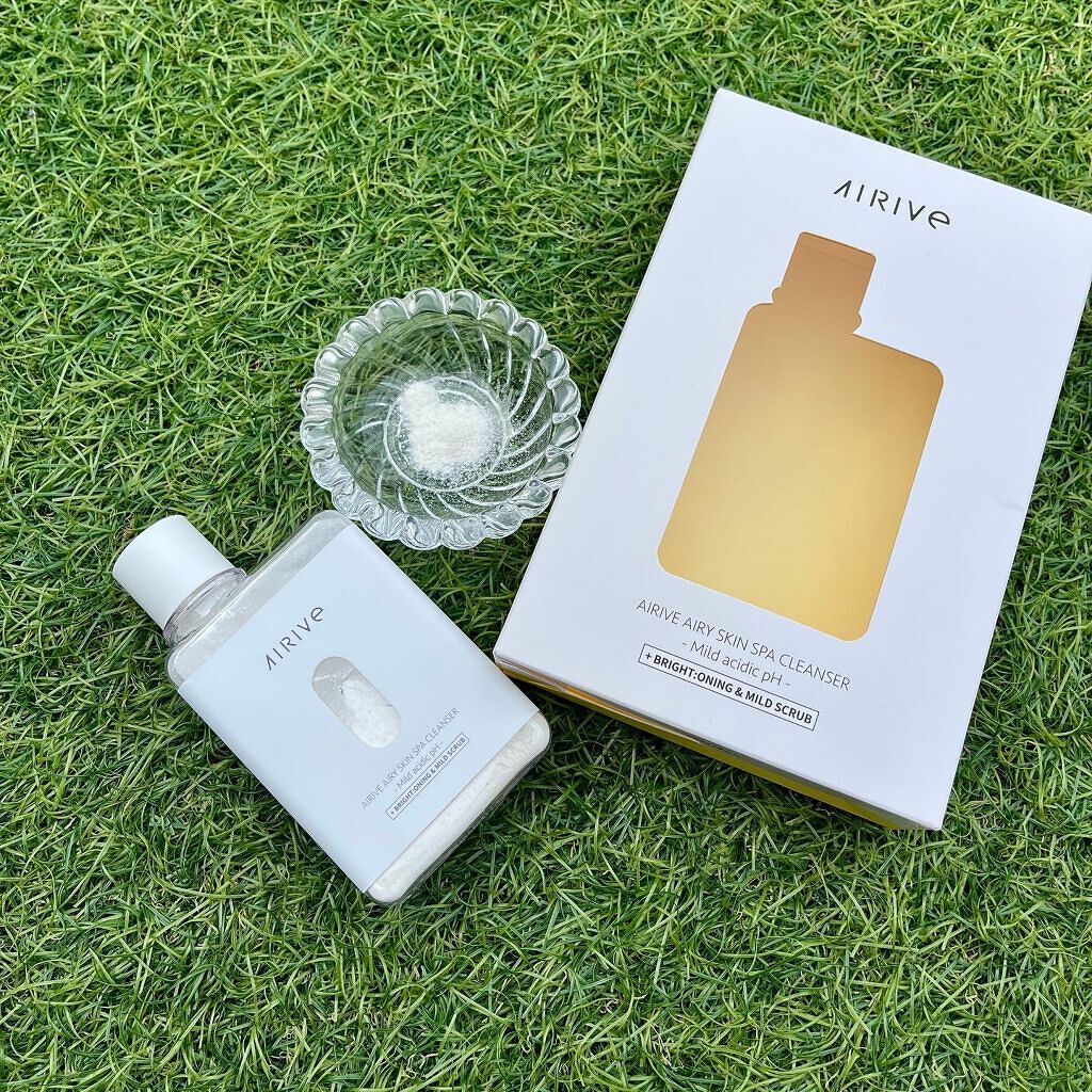 韓国水素スキンケア

AIRIVE
エアリースキンスパクレンザー

パウダーと水が反応して水素バブルが発生
ほんのり温かみを感じる。
そのまま洗顔してもよし
お肌に乗せて1分パックしてもよし
わたしは後者がお気に入り💜

洗顔後はトーンア