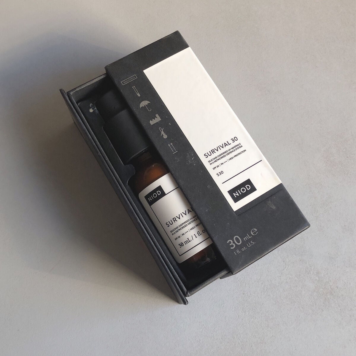 フォトグラフィーフルイッド、カラーレス、オパシティ12%(30ml)/NIOD/化粧下地を使ったクチコミ(2枚目)