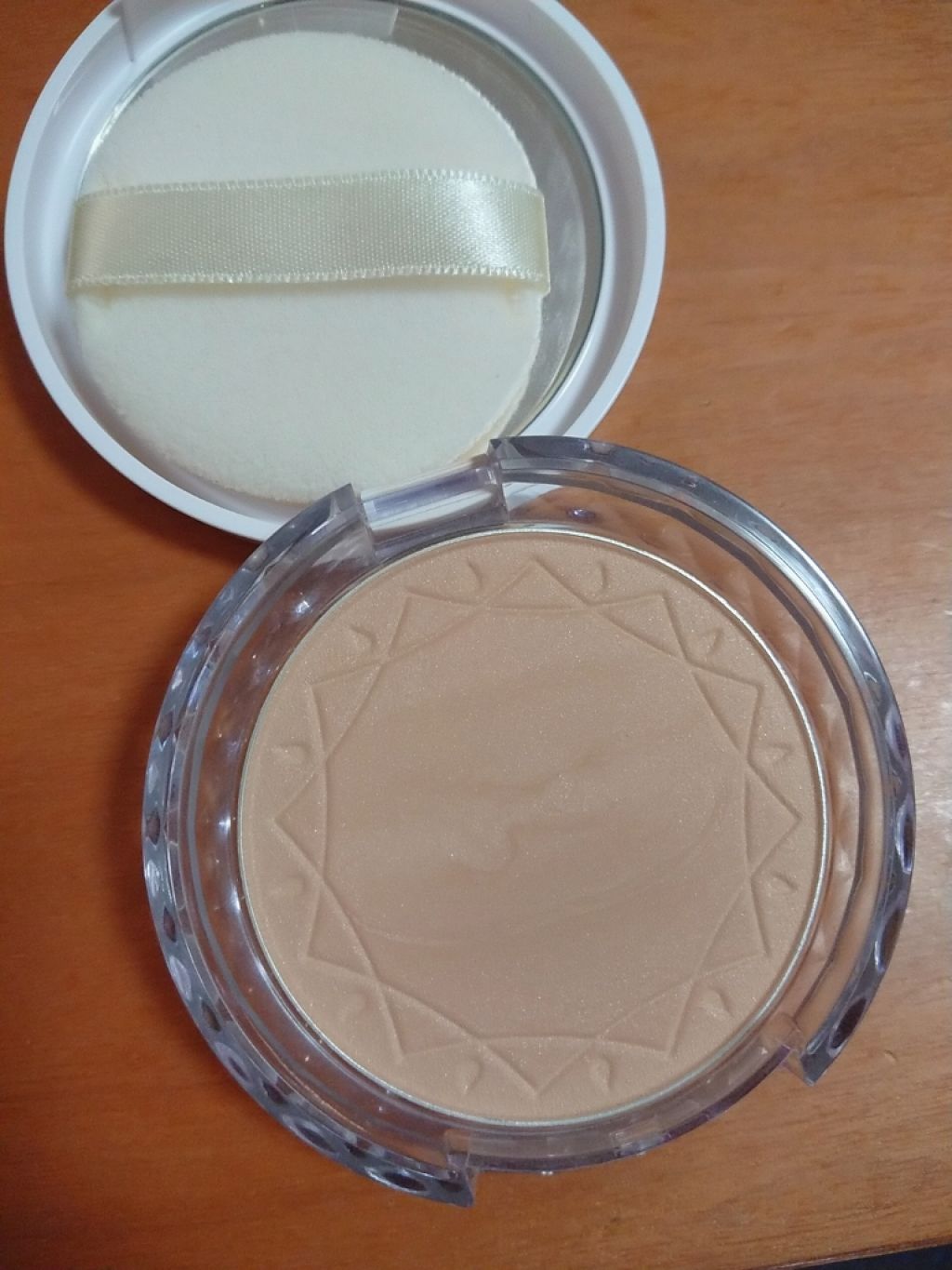 UVクリアフェイスパウダー/CEZANNE/プレストパウダーを使ったクチコミ（2枚目）