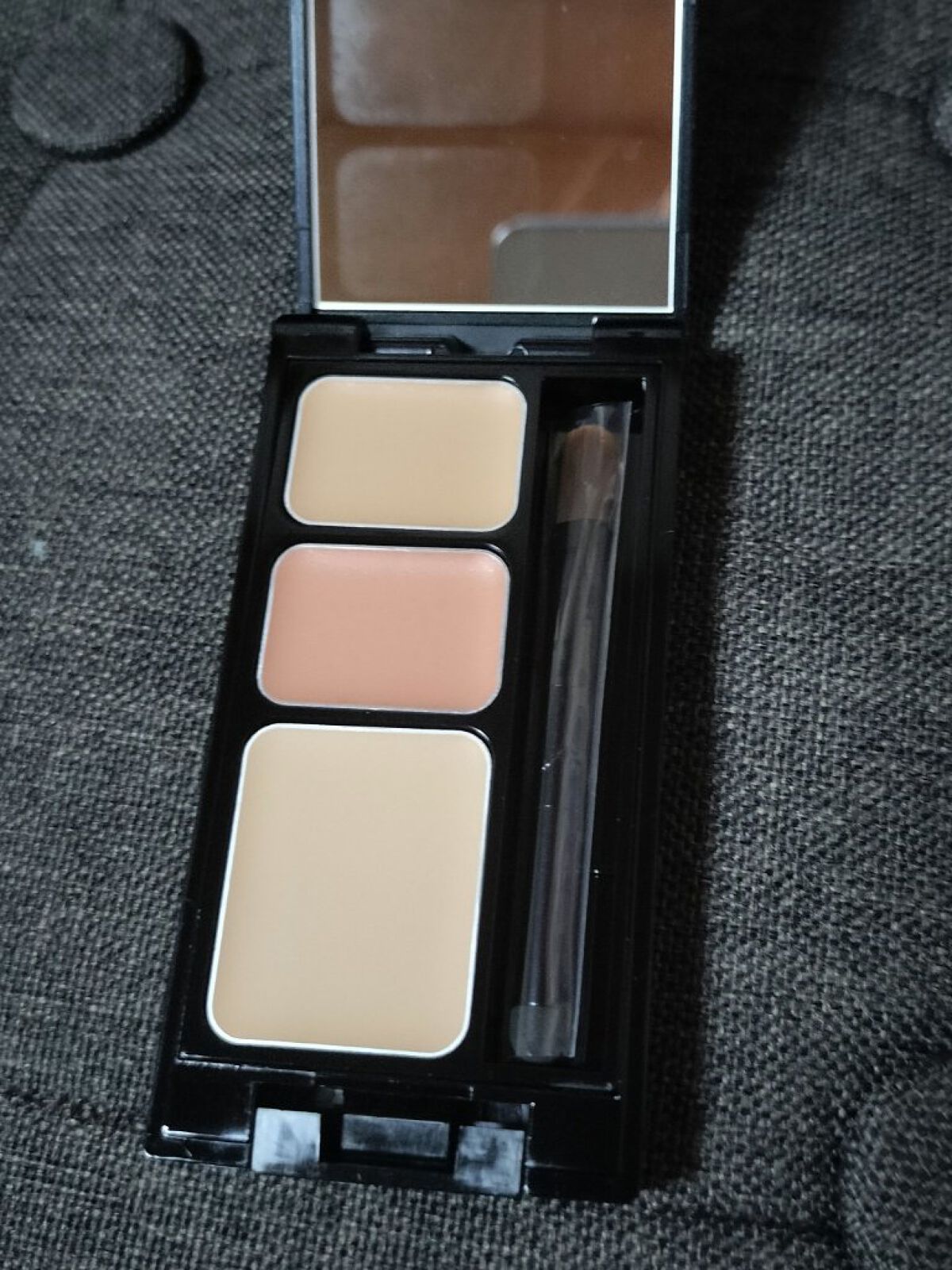 ミネラルコンシーラーパレット/エトヴォス/パレットコンシーラーを使ったクチコミ（2枚目）