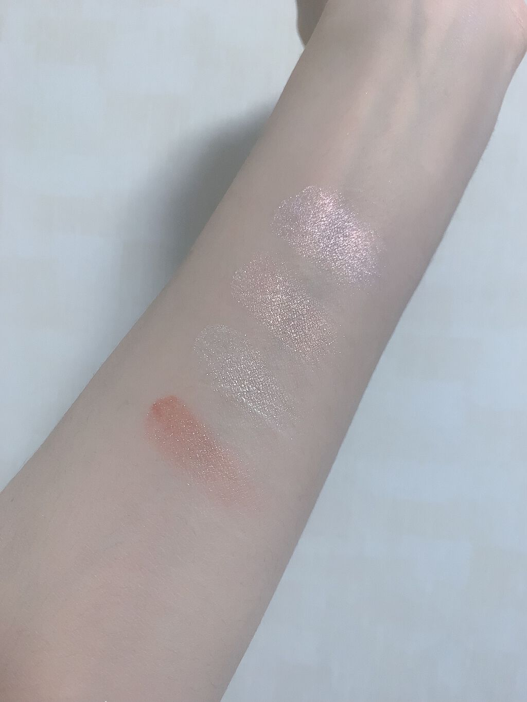 グリッタープリズム シャドウ VL01/MISSHA/グリッターを使ったクチコミ（2枚目）