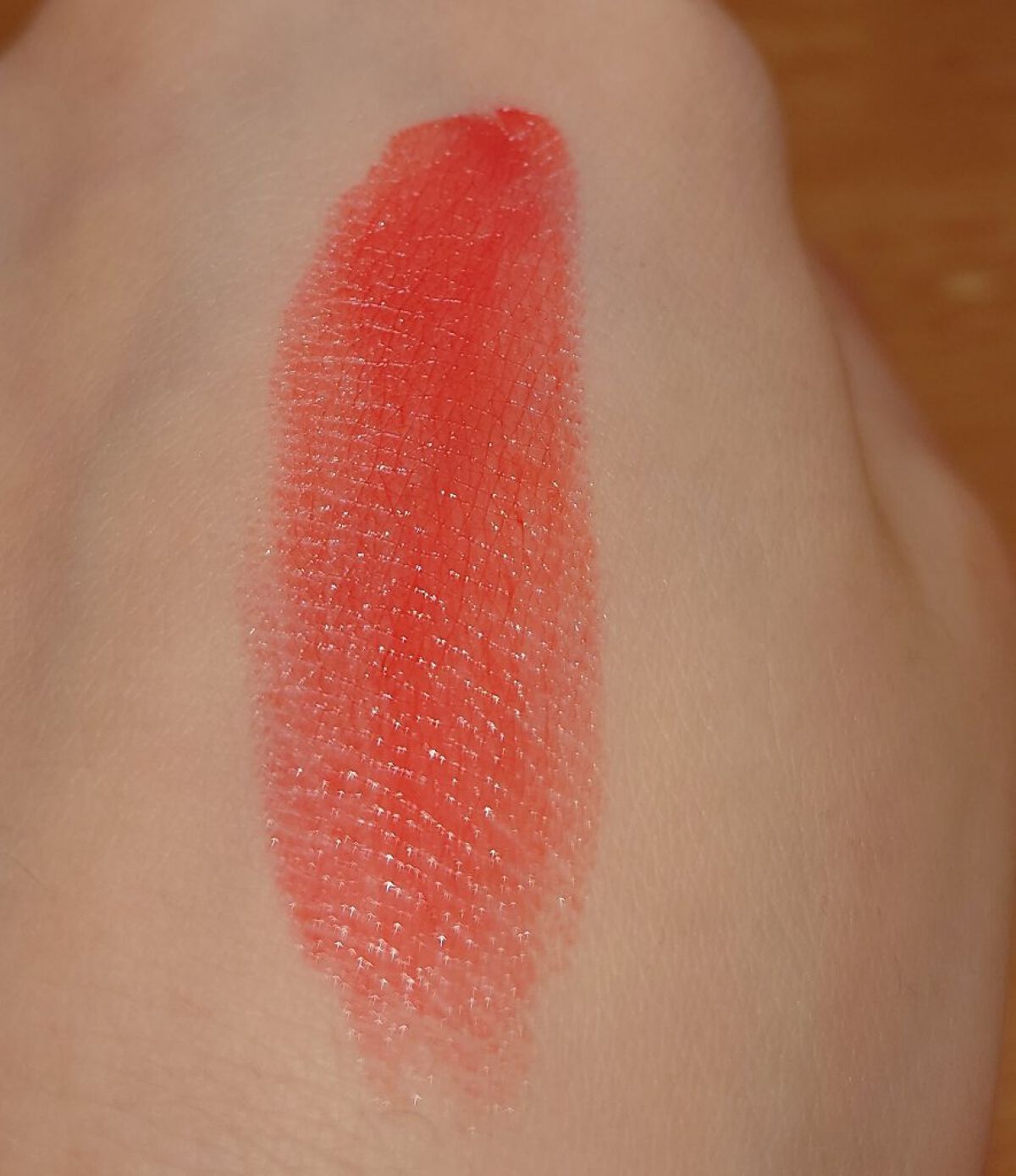 ウォータリーシアー リップスティック 07.VERDI/Laka/口紅を使ったクチコミ（3枚目）