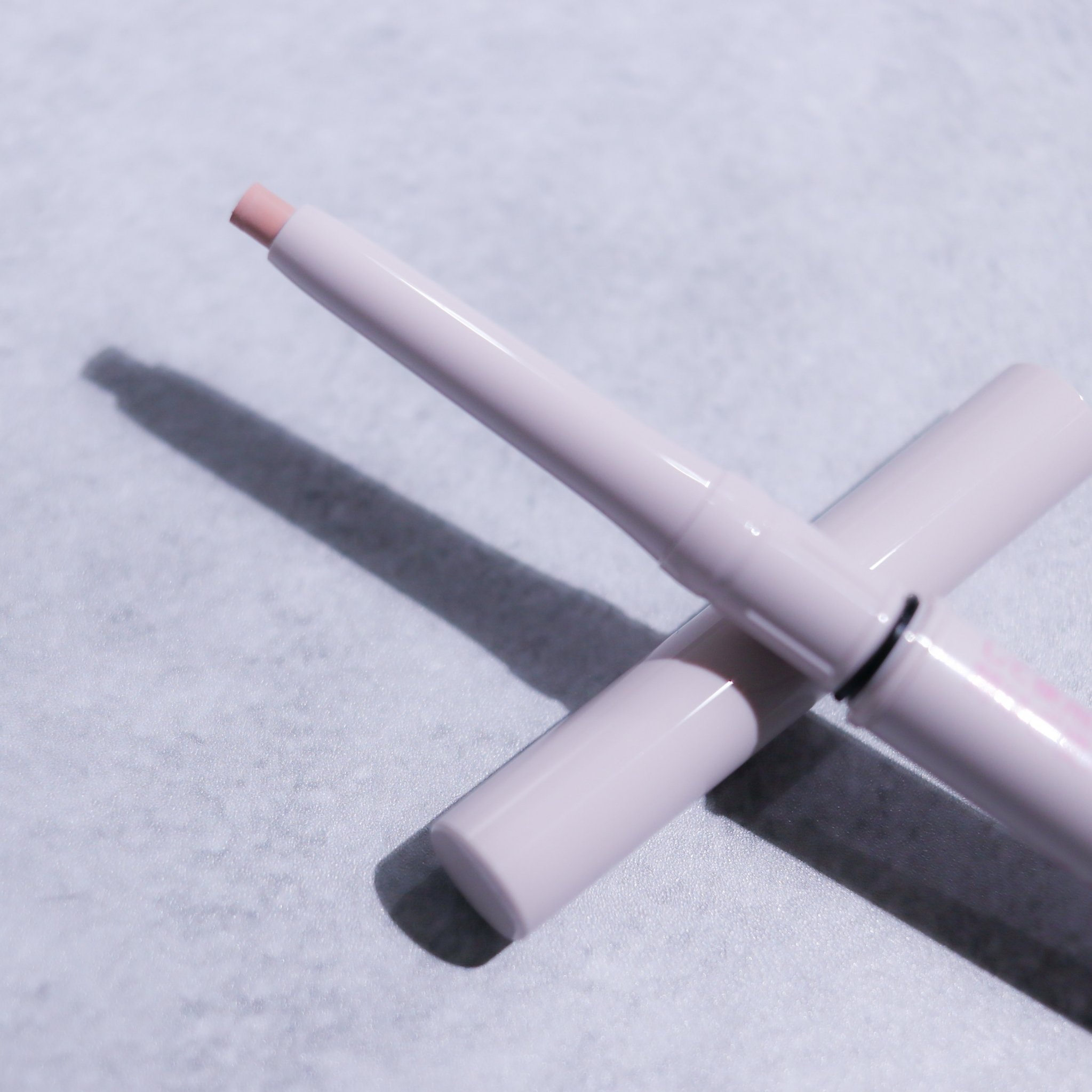 描くアイゾーンコンシーラー/CEZANNE/ペンシルコンシーラーを使ったクチコミ（2枚目）