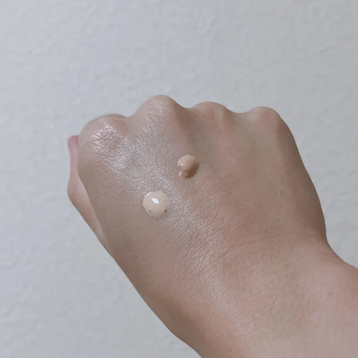 ディオールスキン フォーエヴァー フルイド グロウ/Dior/リキッドファンデーションを使ったクチコミ（2枚目）