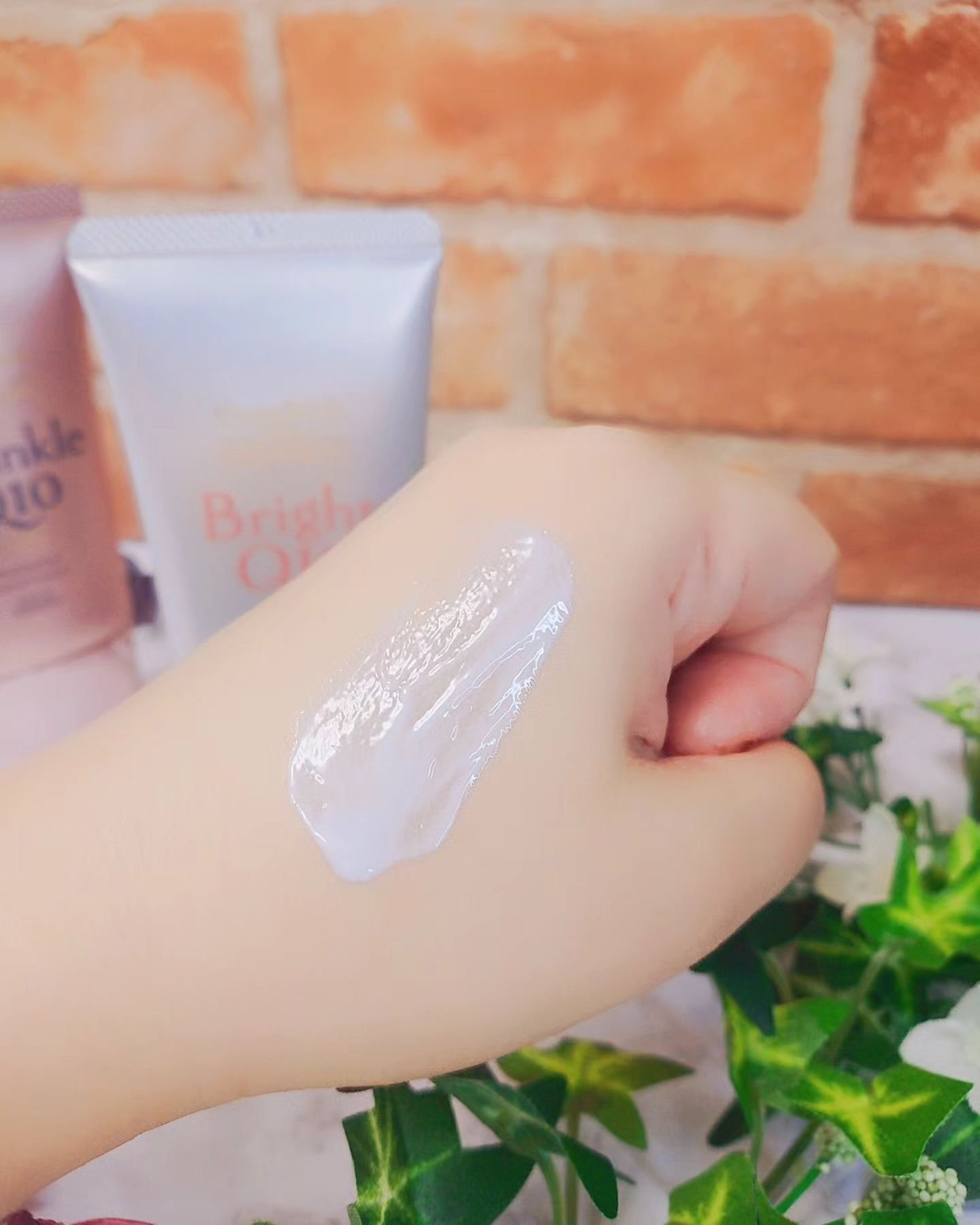 コエンリッチ ザ プレミアム ライトアップ モイストガード ハンドクリーム/コエンリッチQ10/ハンドクリームを使ったクチコミ（3枚目）