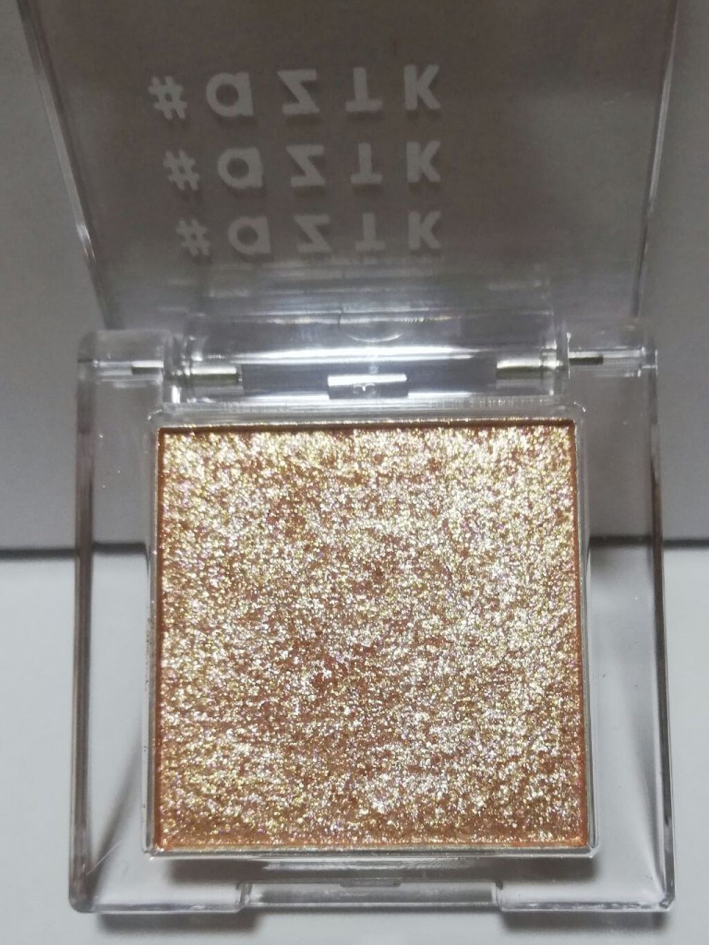 シングルアイシャドウ 05 ペチコート/aZTK/単色アイシャドウを使ったクチコミ（3枚目）