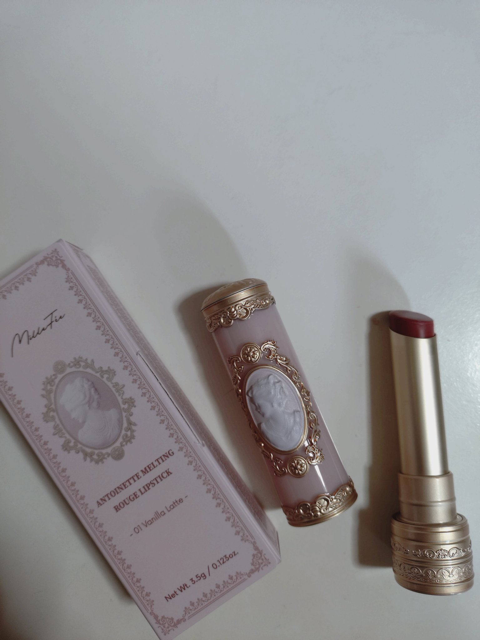 アントワネットメルティングルージュ 01 バニララテ/MilleFée/口紅を使ったクチコミ（1枚目）