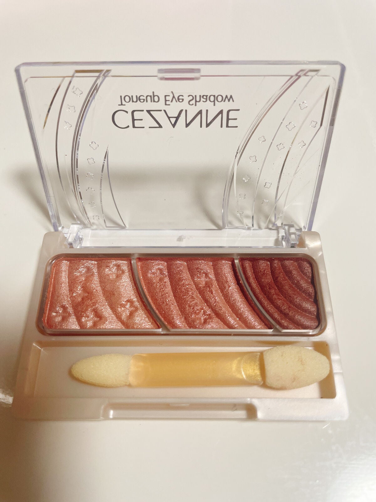 トーンアップアイシャドウ/CEZANNE/アイシャドウパレットを使ったクチコミ(2枚目)