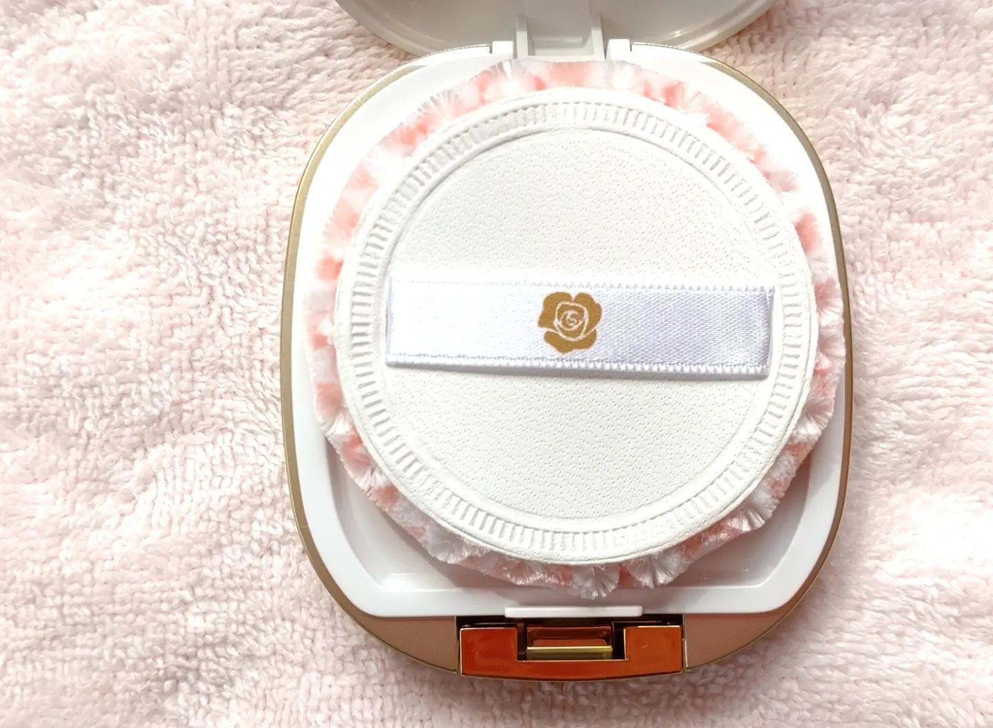 サンブロックルーセントパウダーex./ステファニー/プレストパウダーを使ったクチコミ（2枚目）