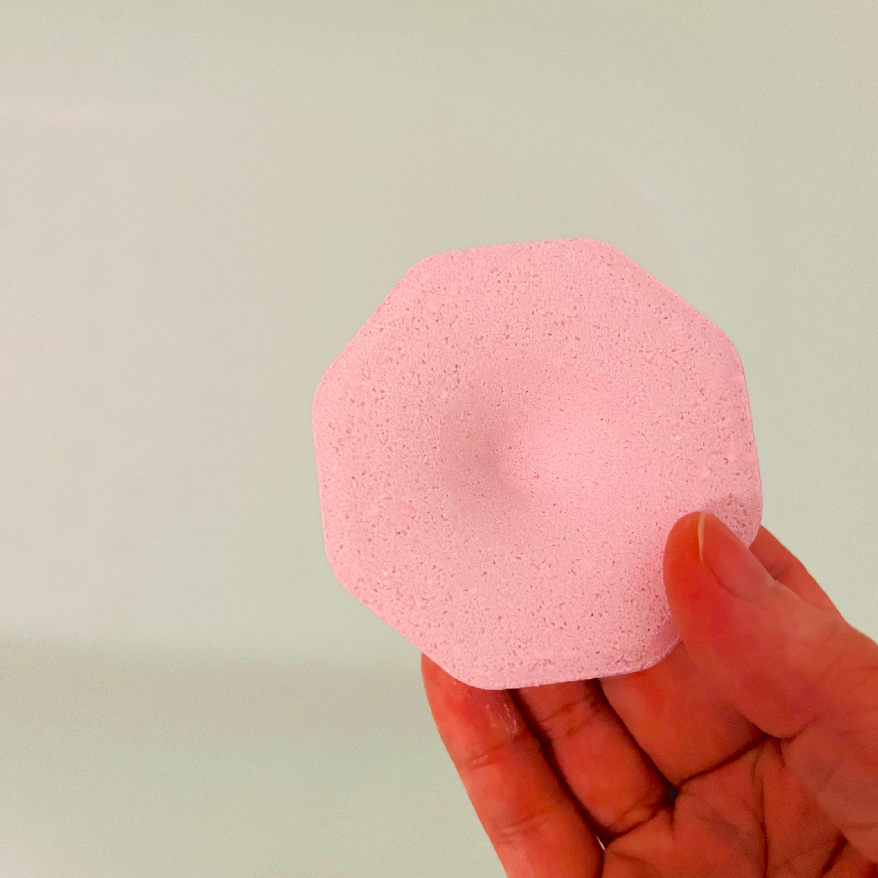 バブ モンスターバブルMEGA級 ボコボコ泡 スパイシーエナジーの香り​/バブ/炭酸系入浴剤を使ったクチコミ（2枚目）